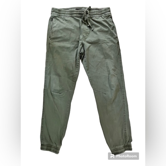 No Boundaries Other - No Boundaries Mens Jogger Leg Cargo Pants in Sage Green/ Olive